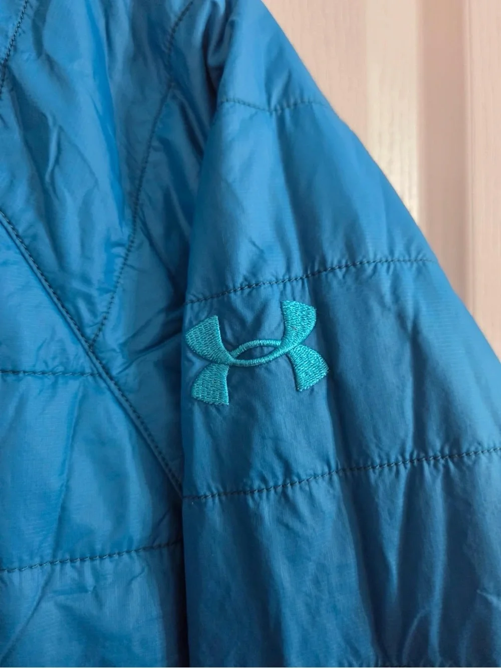 Under Armour Women’s Insulated Quilted Jacket Sz L. JY-67 - Picture 3 of 5